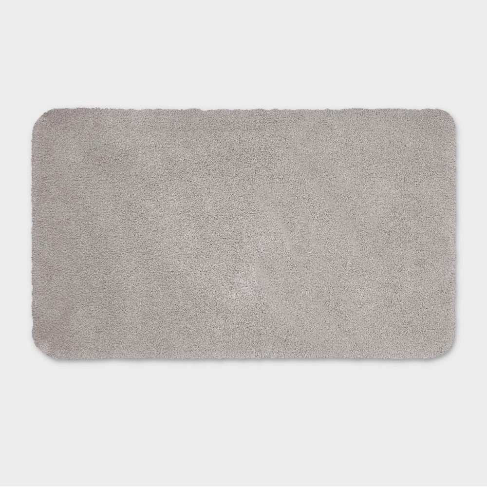 Threshold bath rug
